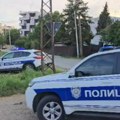 Драма у Новом Саду: Аутомобил покосио семафор на раскрсници, трагедија избегнута за длаку (фото)