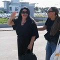Velika podrška! Dragana Mirković pritrčala Gogi u pomoć na aerodromu: Sekulićka nastupala sa gipsom, a za ovog kolegu kaže da…