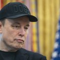 Ilon Mask izgubio gotovo polovinu bogatstva za samo šest nedelja, ali je i dalje najbogatiji sa imovinom od 684 milijarde…