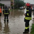 Subotića poplavljena, snažan grad pogodio kulu Veliko nevreme zahvatilo sever Srbije (video)