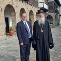 Vladika Teodosije sa britanskim ambasadorom u Prištini: Tvrdnja Ališe Kerns višestruko pogoršala bezbednost SPC