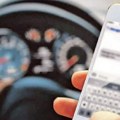 ABS: Apel vozačima da tokom vožnje ne koriste mobilni telefon i poštuju propise