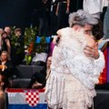 Ova fotografija prikazuje jedan od najemotivnijih trenutaka Evrovizije 2024: Nastala je tokom proglašenja pobednika