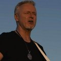 Tompsona ipak napustio ceo bend: Hrvat u velikom problemu, morao da zove sina poznatog muzičara