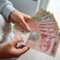 Usvojena odluka: Srednjoškolci dobijaju po 10.000 dinara
