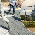 (Video) A samo su hteli da lepo dočekaju predsednicu Helikopter na novu pistu sleteo bez problema, ali ostao zaglavljen u…