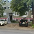 (Foto) „Nekada jedna od najlepših ulica, danas je ruglo grada“ Novosađani ogorčeni zbog grafita posle utakmice Vojvodine i…