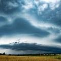 Upozorenje na moguć tornado u Poljskoj, u Rumuniji upaljen "narandžasti" alarm