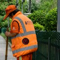 VIDEO: Kineski komunalni radnici koriste klimatizovane prsluke