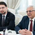 Ne zaklanjaj se Andrija Mandiću iza mladih portparola