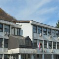 Pao lampion na šetalištu u centru Ivanjice, dvoje povređenih
