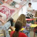 Bizarni trend u srpskim školama! Bahata bogata deca uzimaju pare od siromašnije: Naplaćuju gutljaj opasnog energetskog pića…