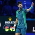 Nadam se da neće biti problema! Novak se odmah obratio svojoj deci - ovo im poručio sa terena! (foto)