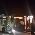 Autobus sleteo s puta i udario u prodavnicu u Kruševcu: Vozaču pozlilo u toku vožnje