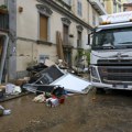 Lavine, klizišta i poplave prave haos u Italiji: U Rimu se srušio zid dugačak 25 metara, zatrpana četiri automobila