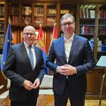 Вучић са Бајером о европским интеграцијама Србије и региона