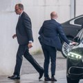 Šolc odlazi, Merc dolazi
