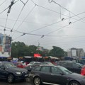 Svaka jača kiša napravi „zemunsko jezero“, meštani očajni: „Ljudi ne mogu da uđu u kuće, a nadležni ne reaguju“…
