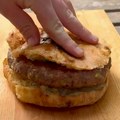 Ovako se sprema prava domaćinska leskovačka pljeskavica: Možete je peći i na tiganju, recept je lak