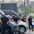 Policijac u Novom Beogradu pucao na psa koji je napadao ljude