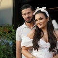Emili ima najslađu haljinicu za divan dan Zavirite na drugi rođendan ćerke Tamare Milutinović i Darka Jeftića (foto)