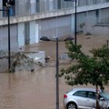 Voda zarobila ljude u kolima, bujica nosi sve pred sobom: Zastrašujući snimci nevremena u Španiji