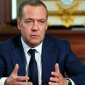 Medvedev uputio poruku Hamneiju: Napad na Iran je podla i ničim izazvana agresija