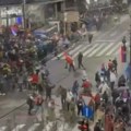 "Zvuk se približavao i čuo se bat trčanja ljudi. Muž je skočio na nas četiri da nas zaštiti": Vlast optužuje studente i…