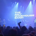 "The Amy Winehouse Band" nastupa u Beogradu: Muzički saradnici Ejmi Vajnhaus čuvaju duh, nasleđe i autentičan