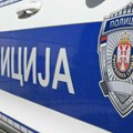 Otac uhapšen kod Obrenovca, sumnja se da je 10-godišnjem sinu dao da puca iz pištolja