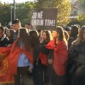 Blokiran ulaz u skupštinu u Prištini, demonstranti traže usvajanje izmena zakona o Specijalizovanim većima