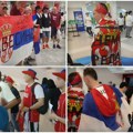 Putovali 26 sati zbog Srbije! Navijači napravili spektakl na Mundobasketu - pogledajte šta su sve doneli