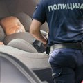 Beba od 15 meseci se gušila u automobilu: Majka pozvala policiju u Beogradu, a onda je usledila hitna akcija