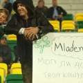 Hit poruka na ćirilici grčkog navijača na Kipru za srpskog reprezentativca: Koristio je "Google translate"