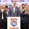 Uživo "umesto 54, sada ćemo imati 62 ili 63 mandata" Obraća se Vučić iz izbornog štaba SNS (video)
