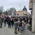 Protestna šetnja u Sremskoj Mitrovici okupila građane iz nekoliko gradova Srema. Šid predvodi kolonu