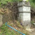 Topčiderske česme napukle, zatrpane granjem, voda nebezbedna za piće - polako propadaju, a nadležni ne reaguju