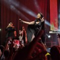 DRAGANA MIRKOVIĆ ODRŽALA KONCERT U PIROTU: Više hiljada ljudi na stadionu