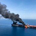 Dva tankera se sudarila i zapalila u blizini UAE