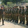 Obilazak pripadnika Vojske Srbije u Kopnenoj zoni bezbednosti: Gašić izrazio zadovoljstvo što je stanje objekata…