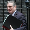 Starmer se bori za opstanak Dosije Epstajn trese Britaniju: Šef kabineta premijera podneo ostavku