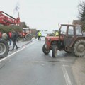 Пољопривредници златиборског краја блокирали пут ка Црној Гори и БиХ