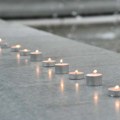 Bele ruže i sveće u nekadašnjoj Dobrovoljačkoj: U Sarajevu obeležena godišnjica napada na kolonu JNA