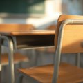 Počela isplata 20.000 dinara za sve osnovce u Nišu, a za neke prvake i dodatnih 12.000 dinara