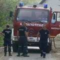 Vatra stigla do kuće, spaseno 10 objekata: Požar kod Vranja i dalje aktivan, na terenu "Iljušin"