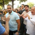 Građani ispred Specijalnog suda zvižducima dočekali optuženog Koluviju