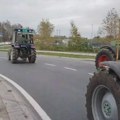 (VIDEO) Poljoprivrednici blokirali kružni tok na putu Šajkaških odreda u Novom Sadu, automobili i autobusi vozili preko…