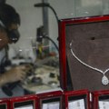 Evropska komisija predlaže zabranu uvoza dijamanata i LNG iz Rusije