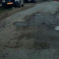 Meštani sela Popova na mukama zbog kamiona koji prolaze i uništavaju asfalt Predsednik opštine Blace: Put će biti…