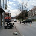 Motociklista povređen u udesu u Kragujevcu: Vozač automobila skrenuo levo na mestu gde je zabranjeno (foto)